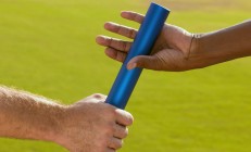 开云平台-雷霆完胜太阳，哈利伯顿发挥堪称完美的战术解析