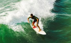 开云体育中国-孤鹰凌空，福克斯里程碑之夜绝杀上海，诠释篮球唯一性