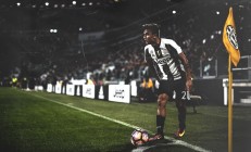 开云体育官网-德罗赞的独舞，美加墨世界杯之夜，一人节奏定义全局