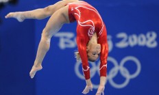 开云体育直播-利马之刃，当孔德在秘鲁对阵波兰的关键战中亮出寒光