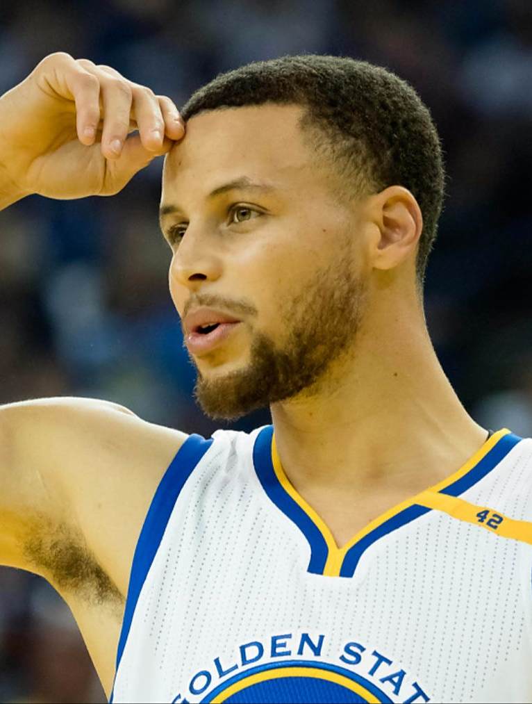 洛林维奥拉队战术调整有方，助力球队获胜