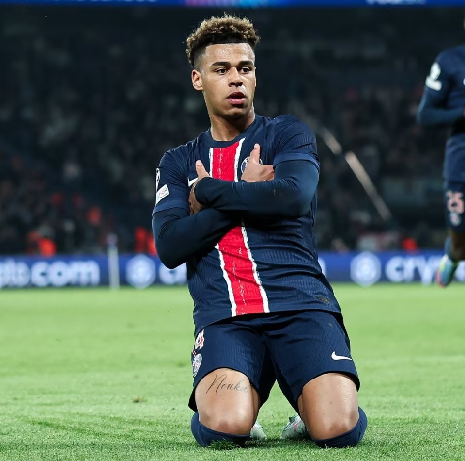 包含巴黎圣日耳曼门将表现抢眼,赞扬不断的词条 包含巴黎圣日耳曼门将表现抢眼,赞扬不断的词条