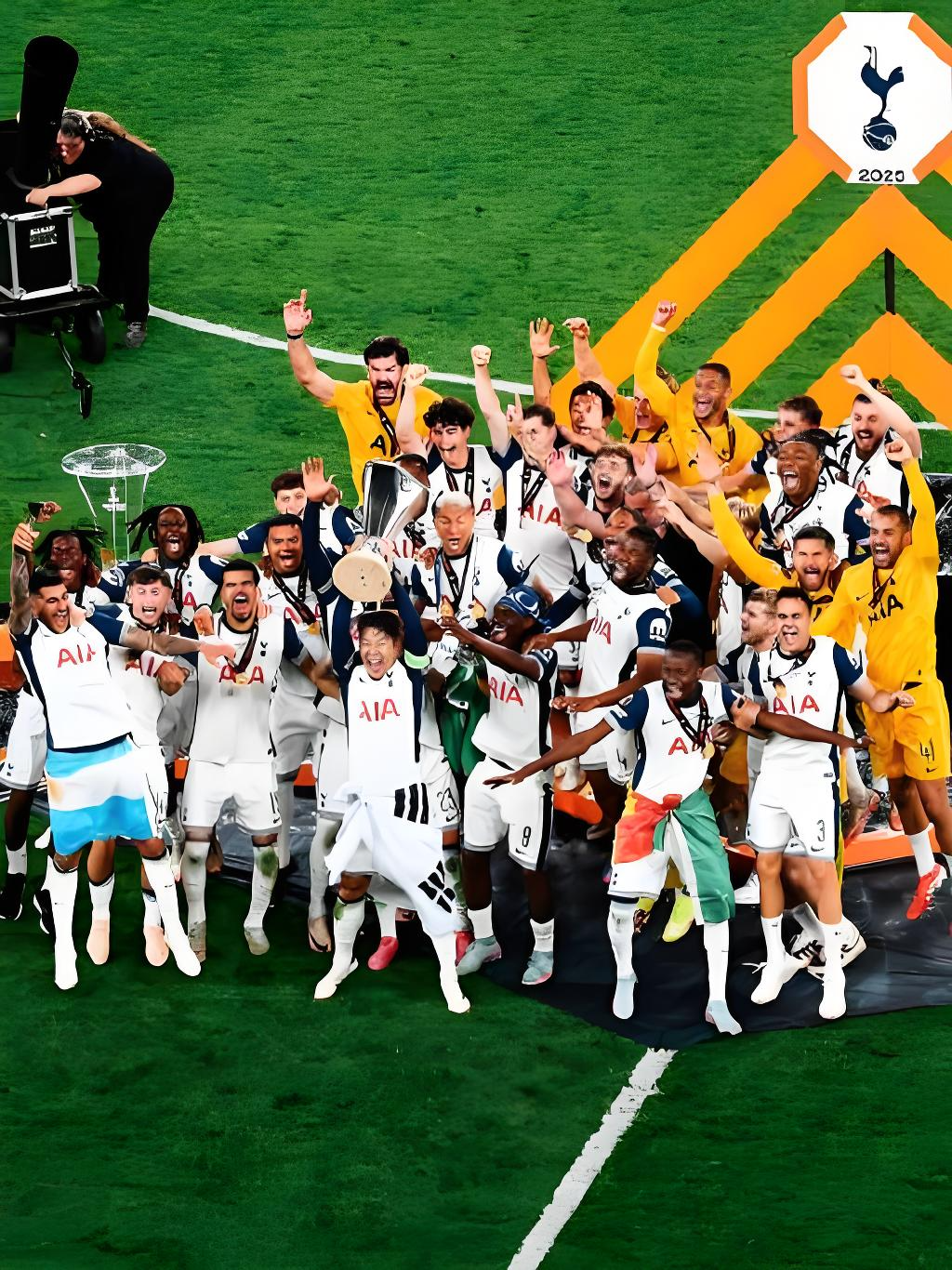 关于激战火爆的足球赛事席卷全球球迷的信息