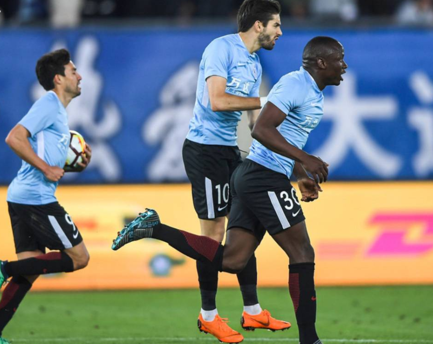 广东恒丰主场不敌重庆斯威，遭遇三连败