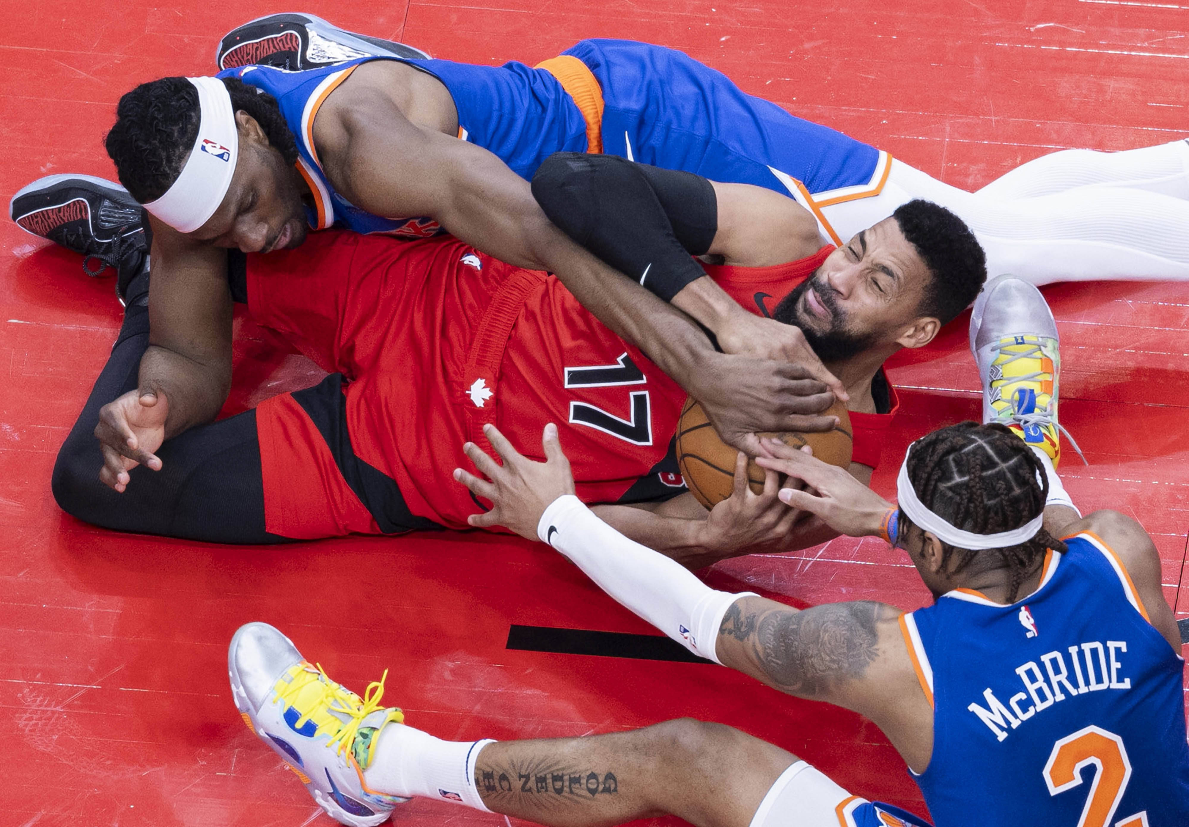 包含猛龙球员集体发挥出色,赢得球迷赞誉的词条 包含猛龙球员集体发挥出色,赢得球迷赞誉的词条