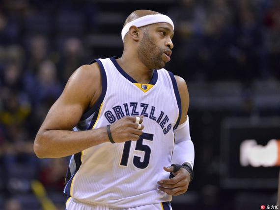 包含犹他爵士阻挡快船反扑，封盖压哨的词条