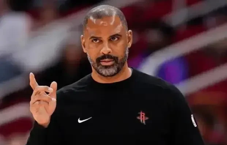 包含主教练调整阵容备战下一场关键比赛的词条