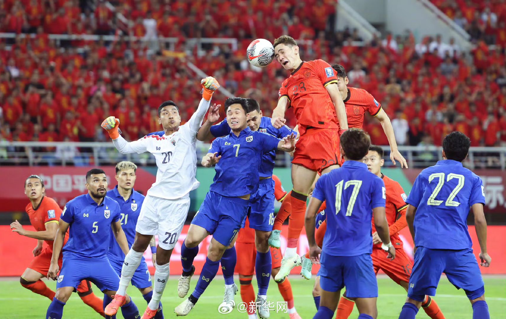 包含泰国队完胜马来西亚队，安赛龙扛起全队的词条