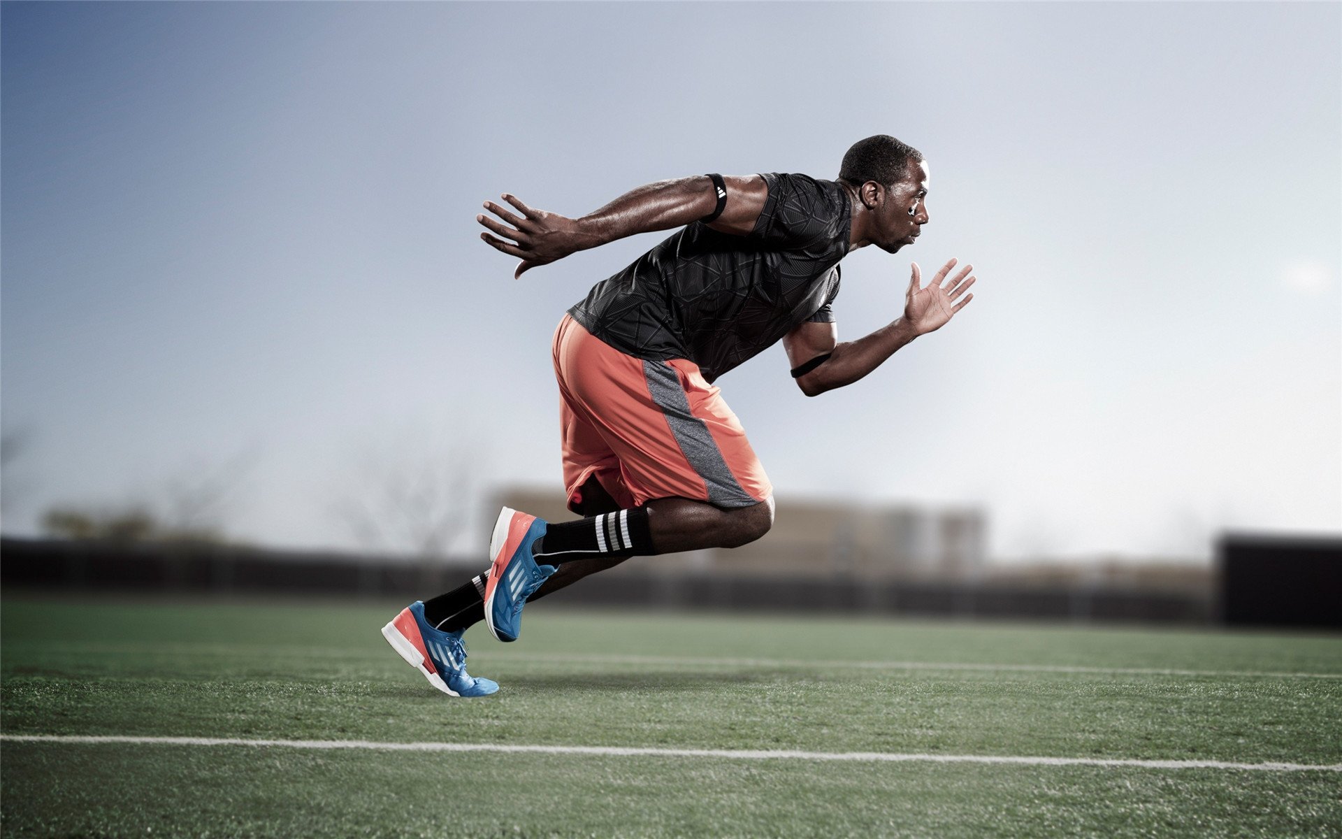 北欧神话降临美加墨之夜,伊布以一敌众,彻底撕裂钢铁防线